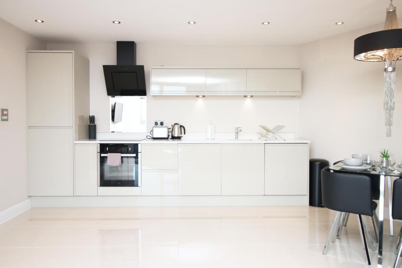 The Skyline - Luxury City Centre Flat With Designated Parking Cardiff Exterior photo