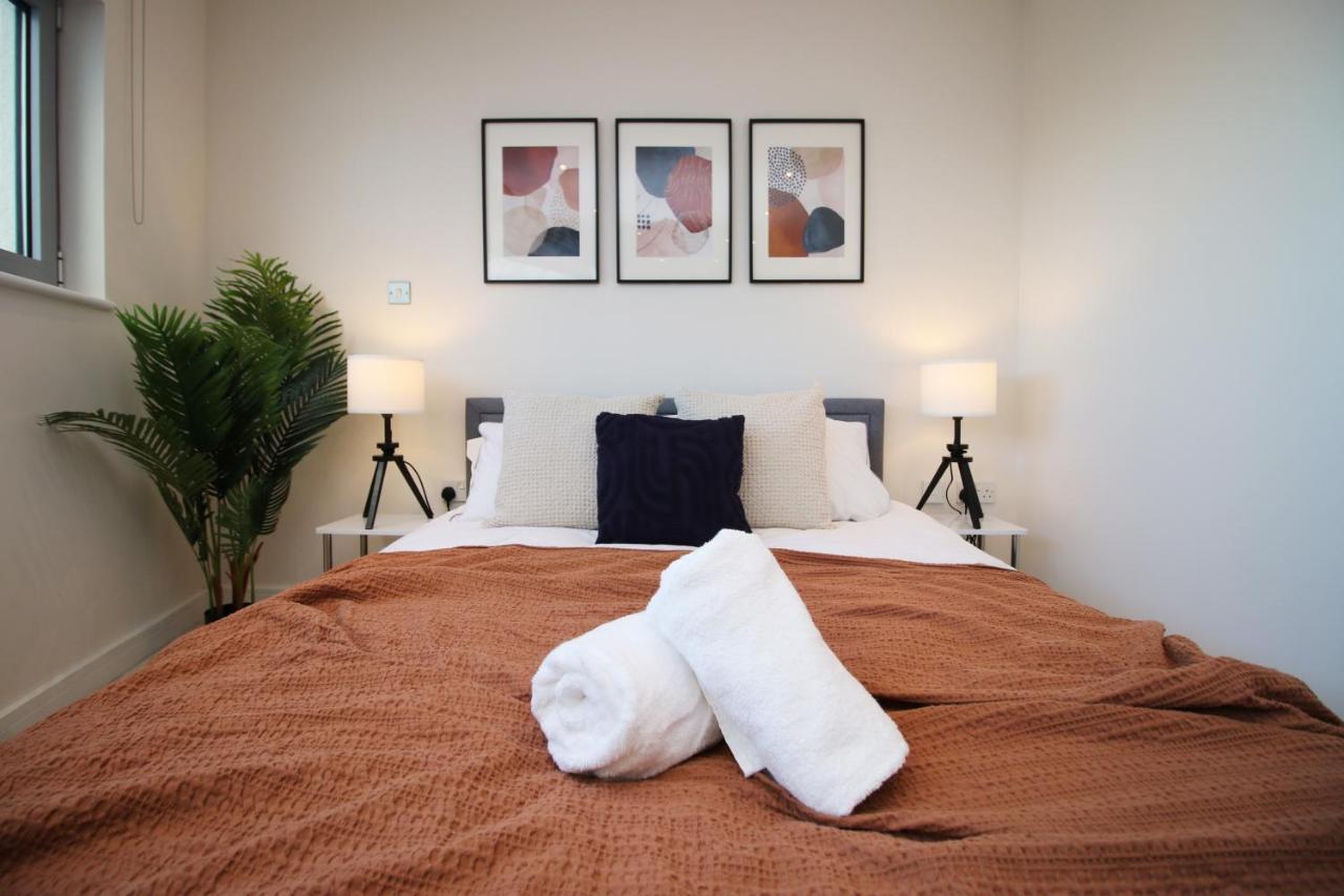 The Skyline - Luxury City Centre Flat With Designated Parking Cardiff Exterior photo