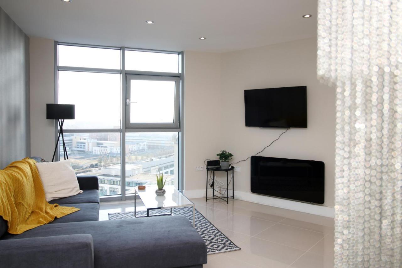 The Skyline - Luxury City Centre Flat With Designated Parking Cardiff Exterior photo