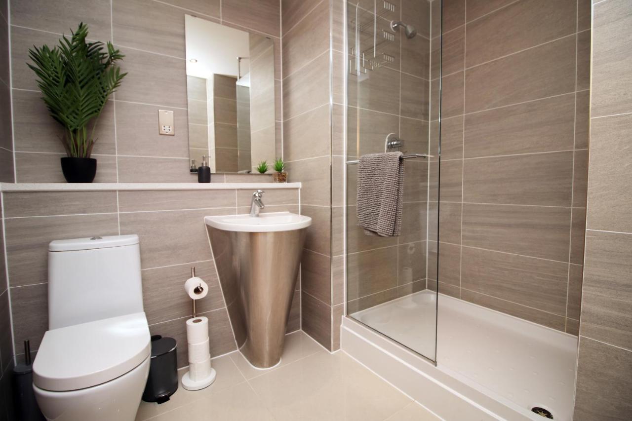 The Skyline - Luxury City Centre Flat With Designated Parking Cardiff Exterior photo