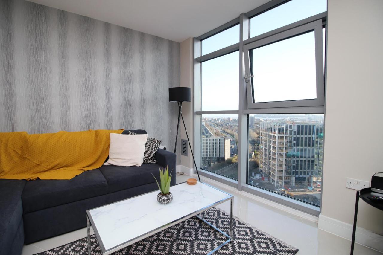 The Skyline - Luxury City Centre Flat With Designated Parking Cardiff Exterior photo